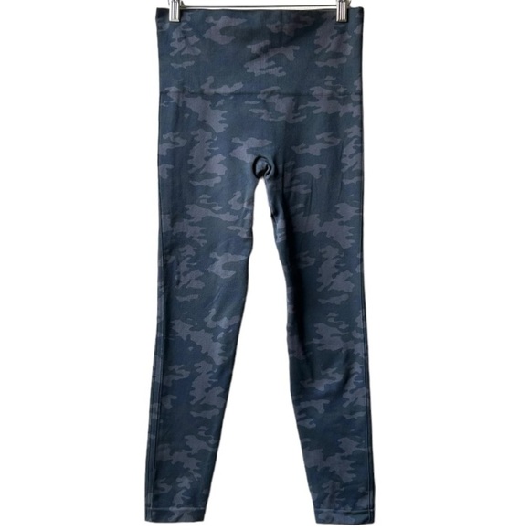 Spanx Look at Me Now Seemless Green Camo Legging Sz Large - Picture 3 of 14